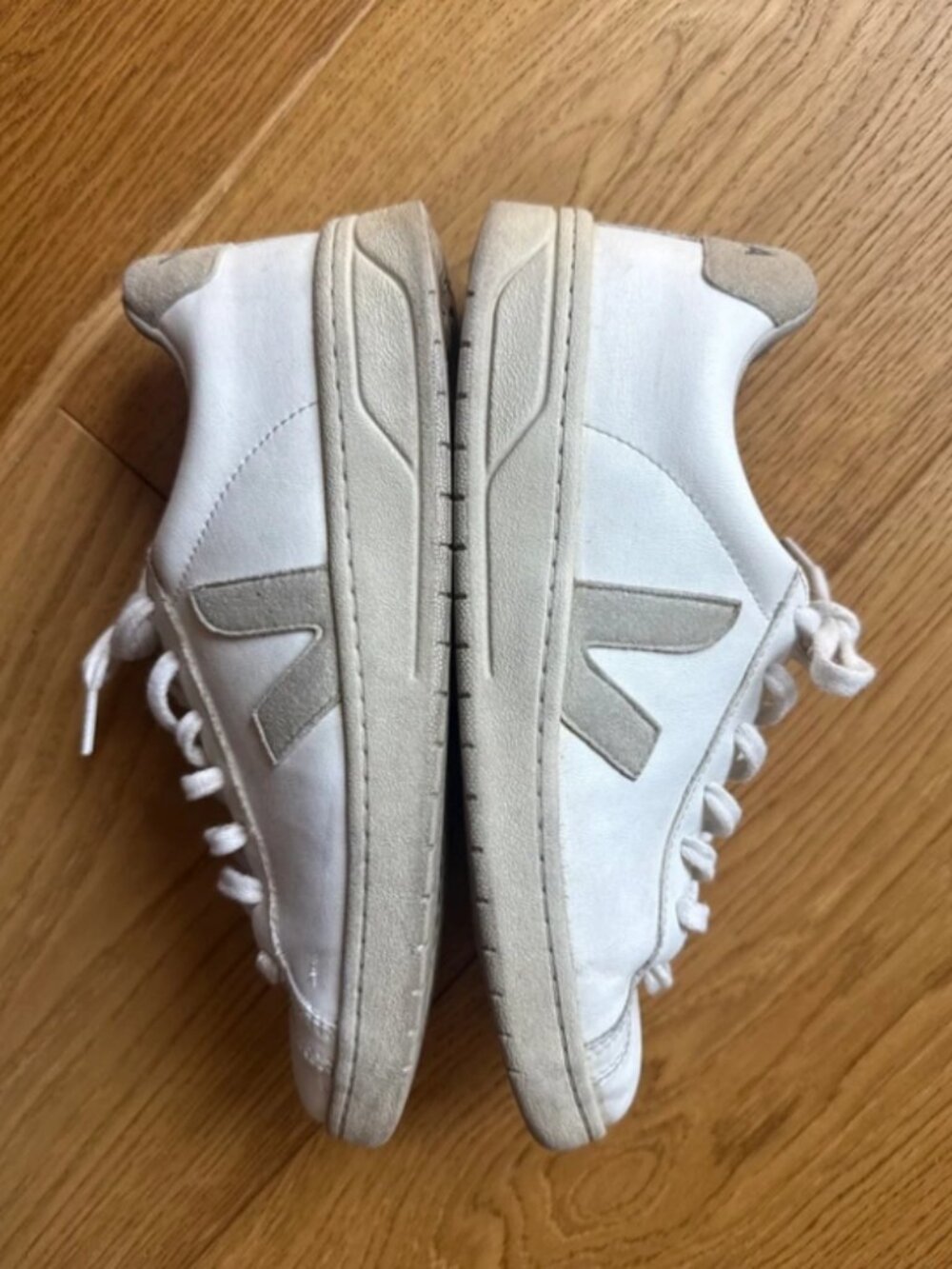 Vejas leather white US 10 EUR 41